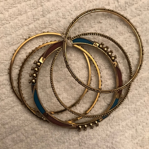 Set of 5 bracelets - Picture 2 of 2